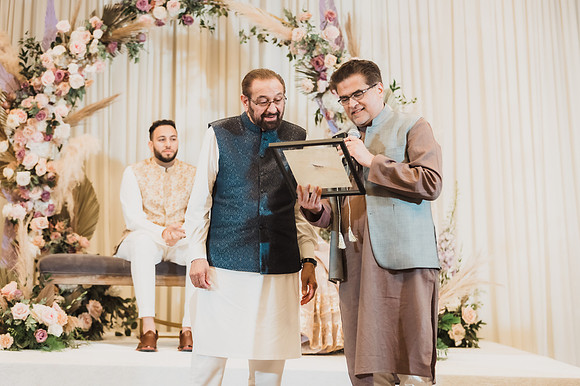 Engagement-2022100737