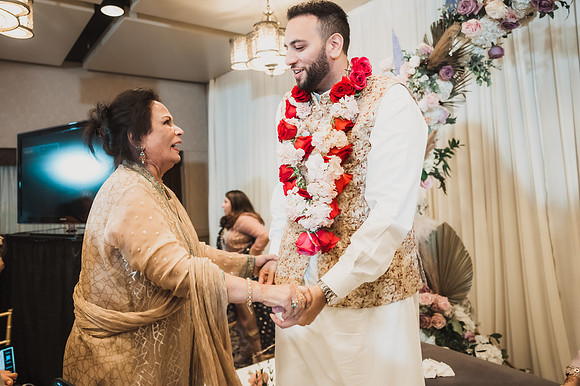 Engagement-2043100883