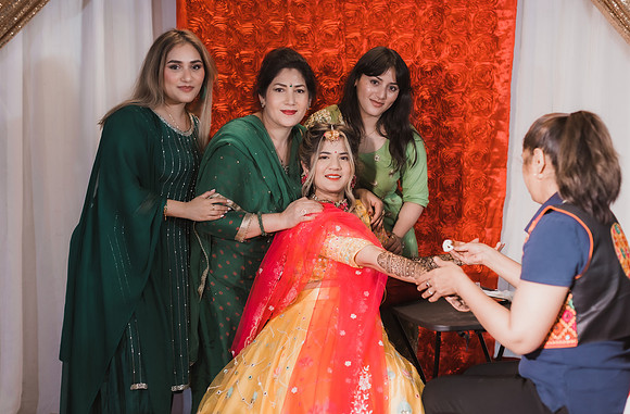 Mendhi-105